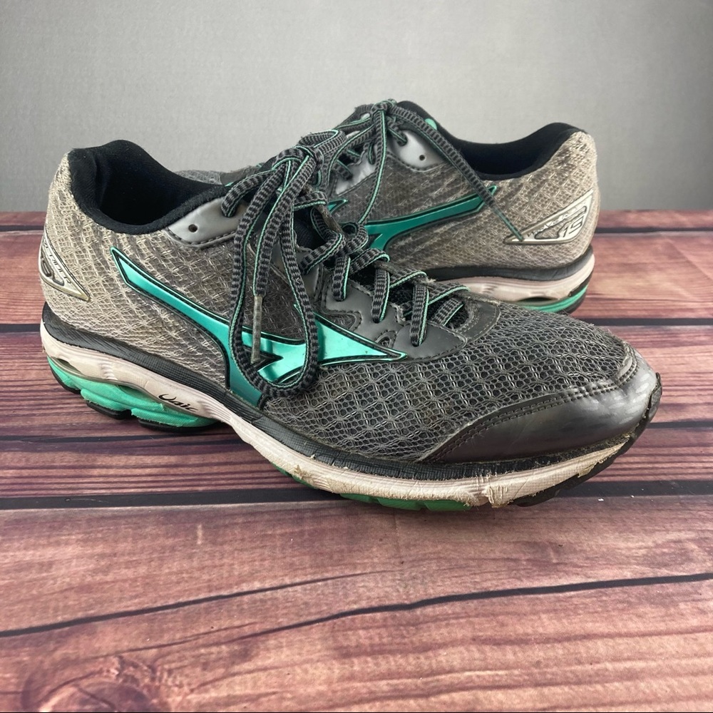 Mizuno Wave Rider 19 Womens Size 8.5 Silver And Teal Running Shoes Lace Ups